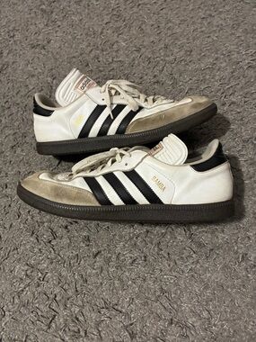 White adidas samba
